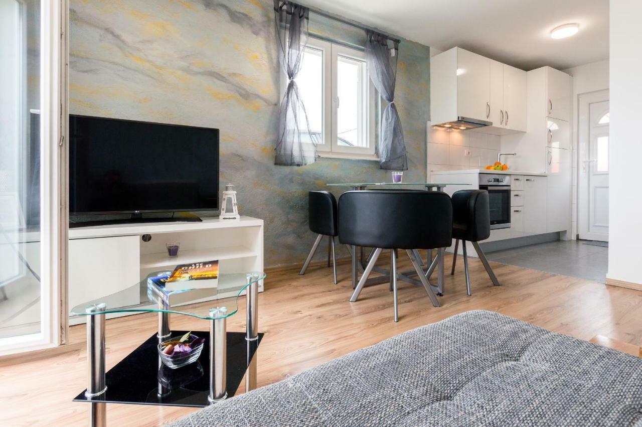 Boutique Wind Rose Apartment By The Beach بودْسْتغانا المظهر الخارجي الصورة